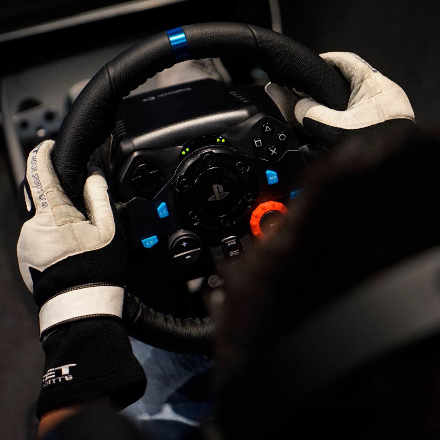 Logitech - Volante e pedais de corrida Driving Force G29 para PS5, PS4, PC, Mac - Preto-941-000110