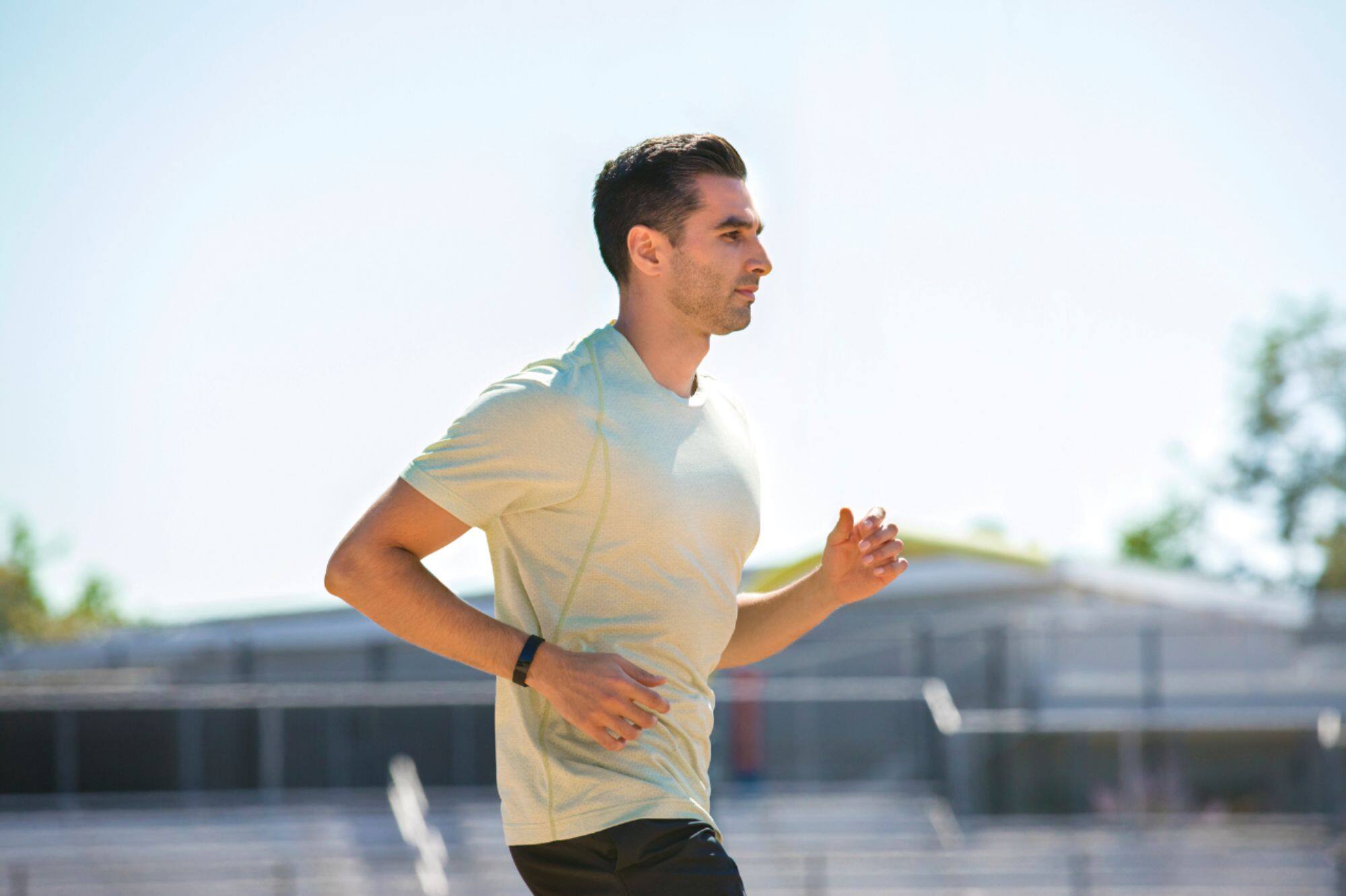 Fitbit - Inspire HR Rastreador de Atividade Heart Rate - Preto-FB413BKBK