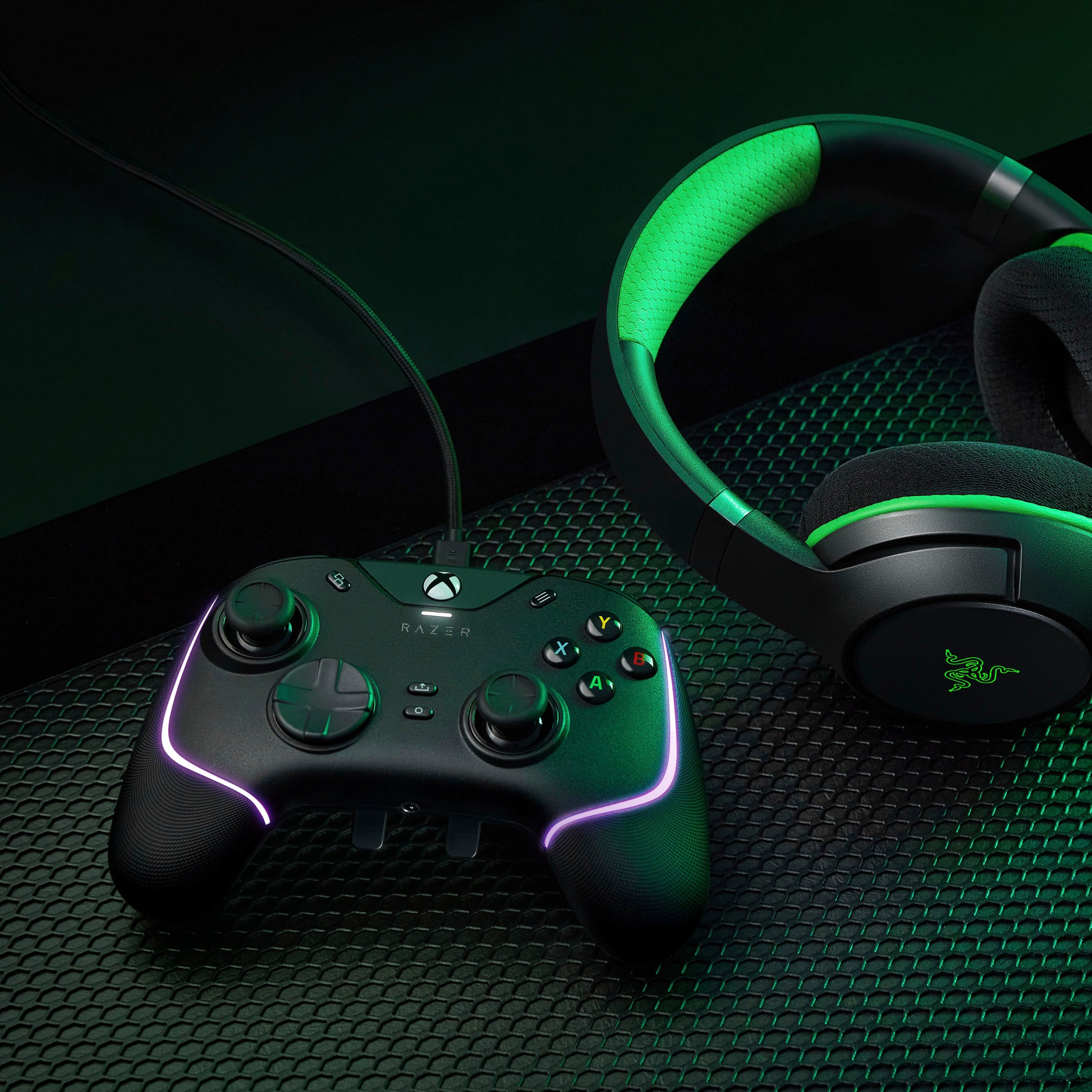 Controle para video game Razer - Wolverine V2 Chroma Pro para Xbox Series X | S com retroiluminação RGB Chroma - Preto-RZ06-04010100-R3U1