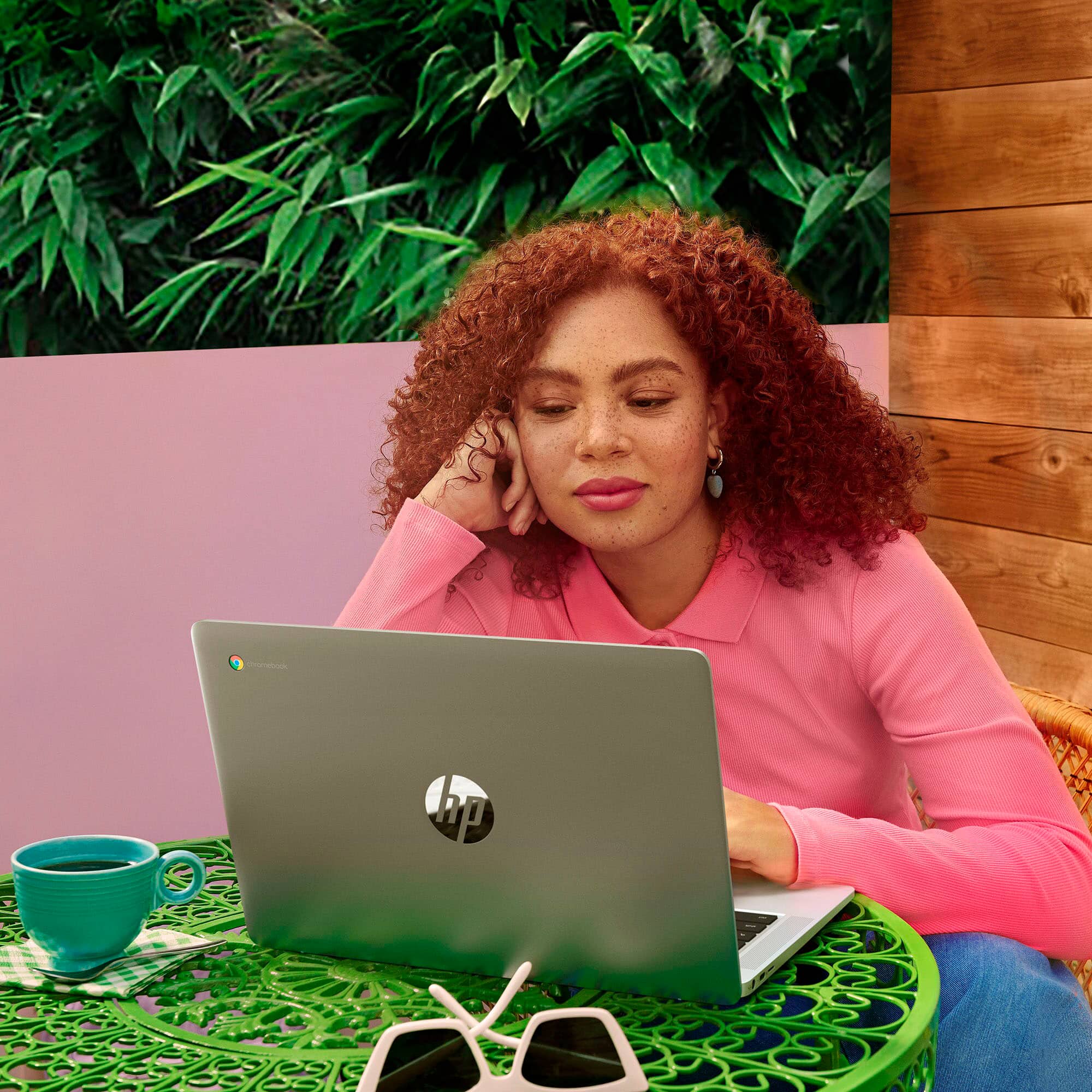 HP - Laptop Chromebook de 14" - Intel Celeron - 4 GB de memória - 64 GB eMMC - Cinza moderno-14A-NE0013DX