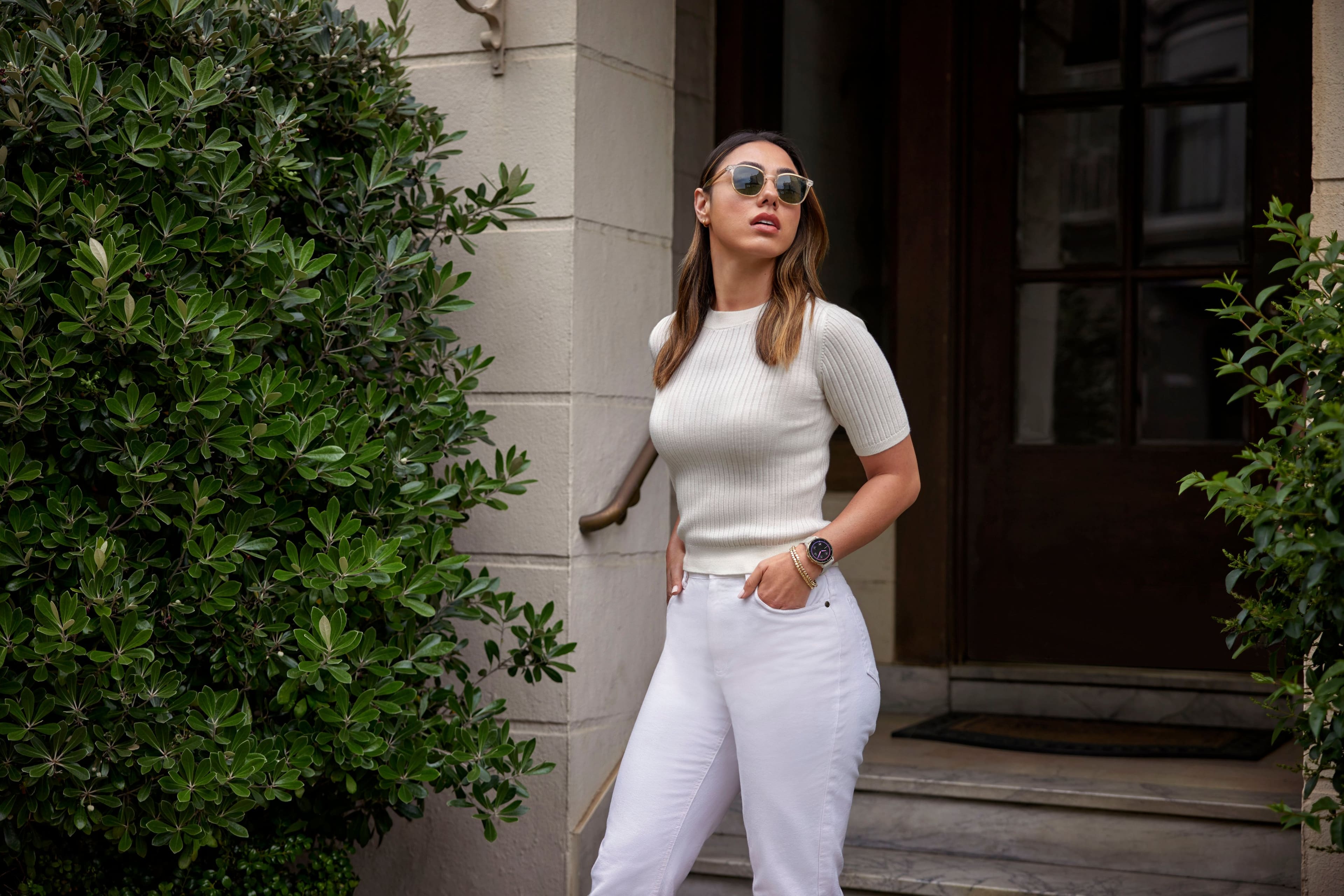 Garmin - Venu 3 GPS Smartwatch 45 mm Polímero reforçado com fibra - Aço inoxidável e Whitestone-010-02784-00