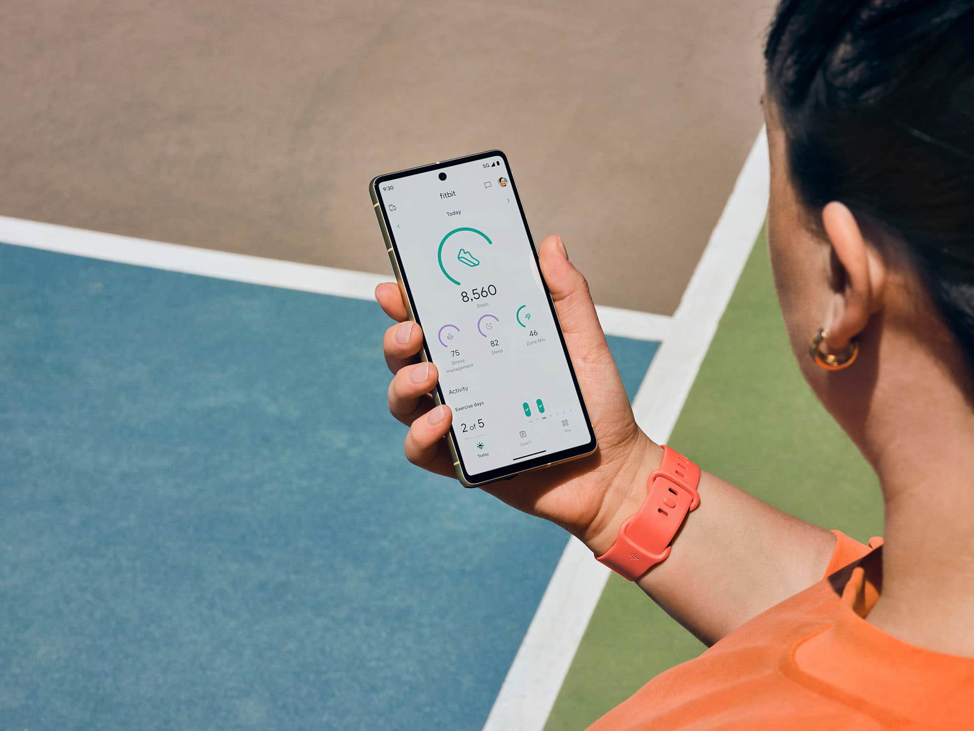 Fitbit - Rastreador avançado de fitness e saúde Charge 6 - Coral-GA05184-NA