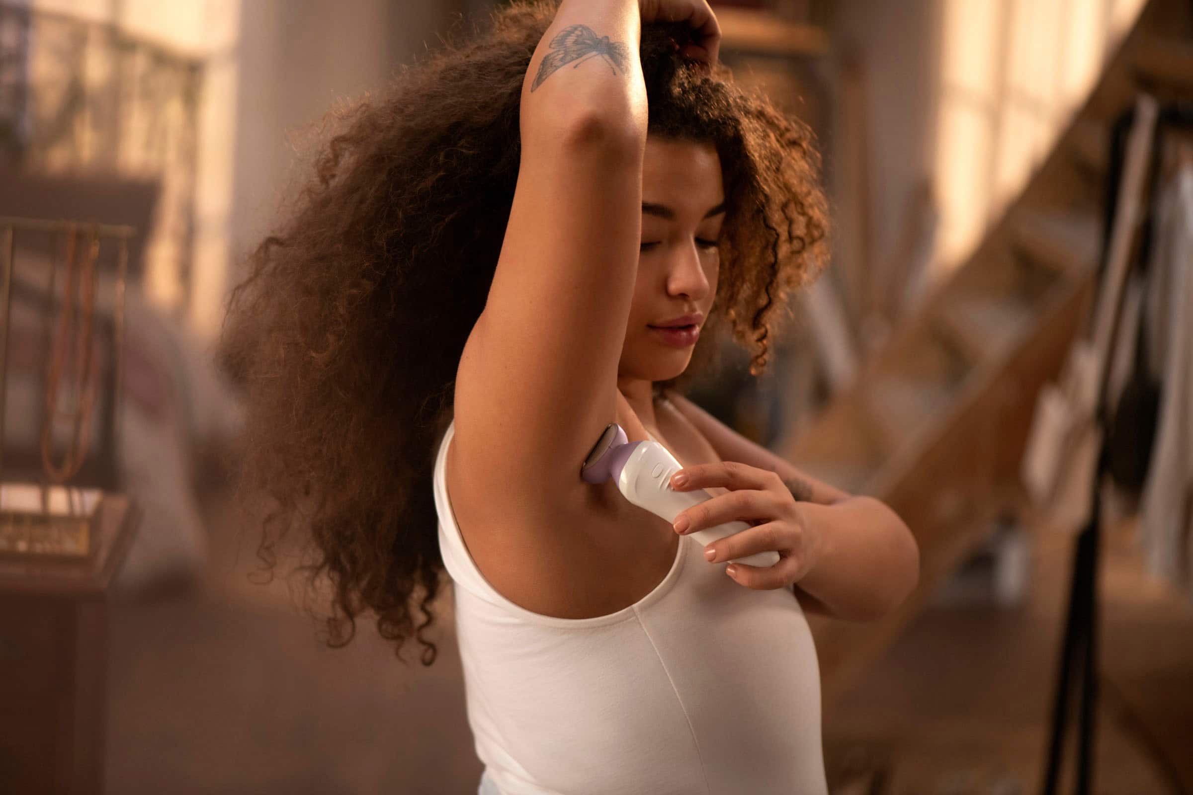 Philips Barbeador Elétrico Lady Série 6000 - Branco-BRL136/00