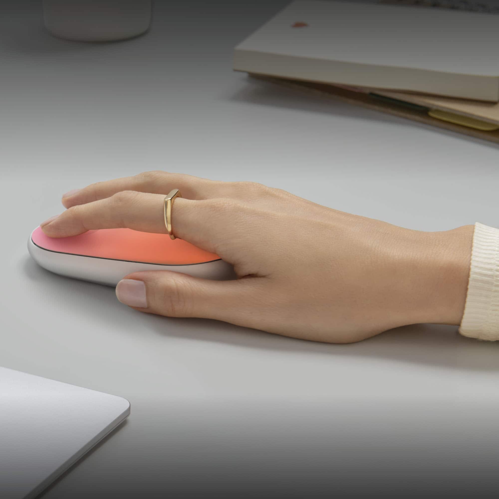 Logitech - Mouse ambidestro sem fio M340 de edição limitada com cliques silenciosos - Speckles-910-007281