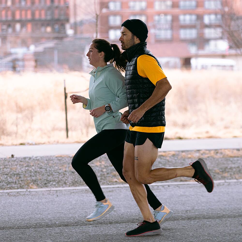 Garmin - Forerunner 255S GPS Smartwatch 41 mm Polímero reforçado com fibra - Pó Cinza-010-02641-02