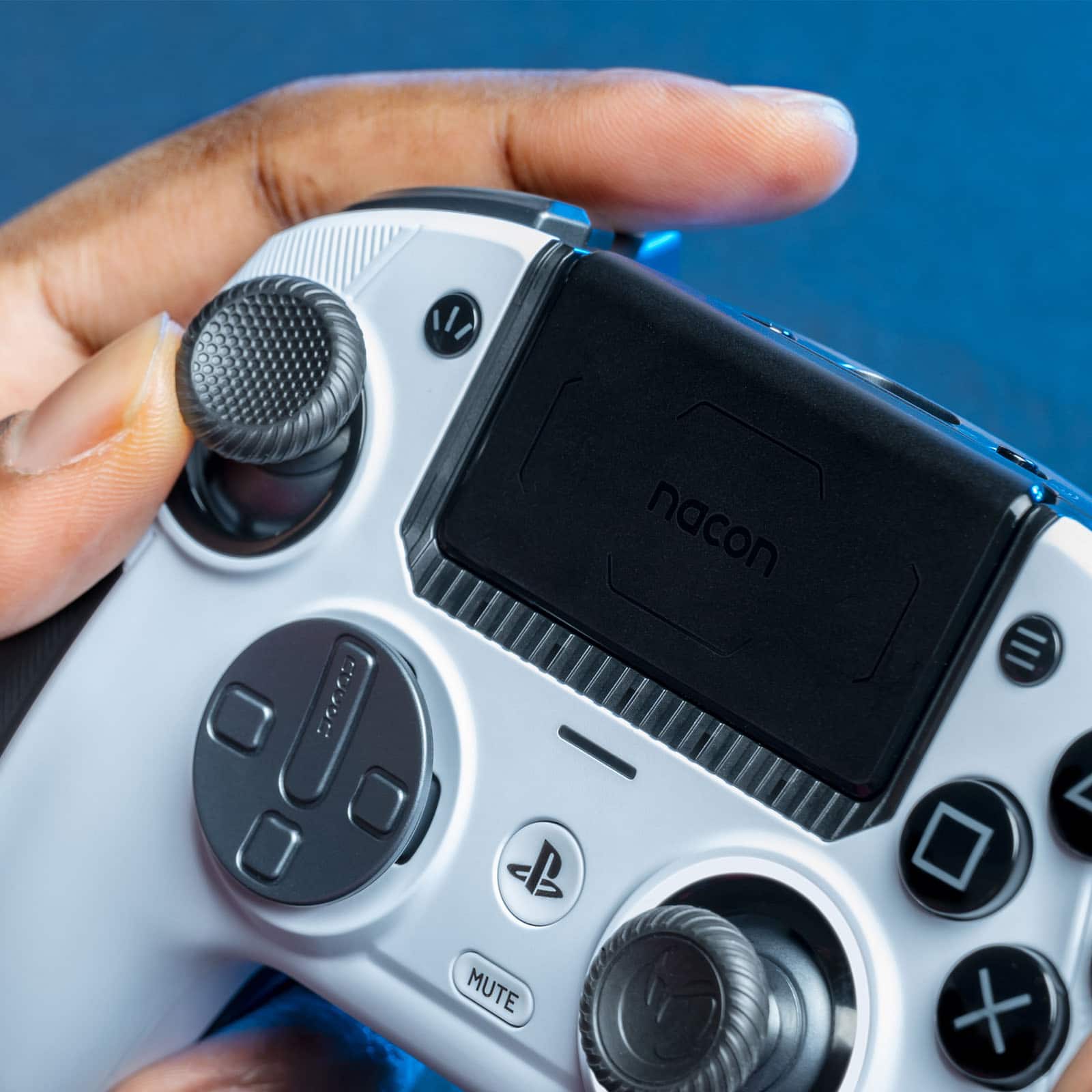 Nacon - Controle sem fio para para vídeo gameRevolution 5 Pro para PS5, PS4 e PC - Branco-50-1727-01