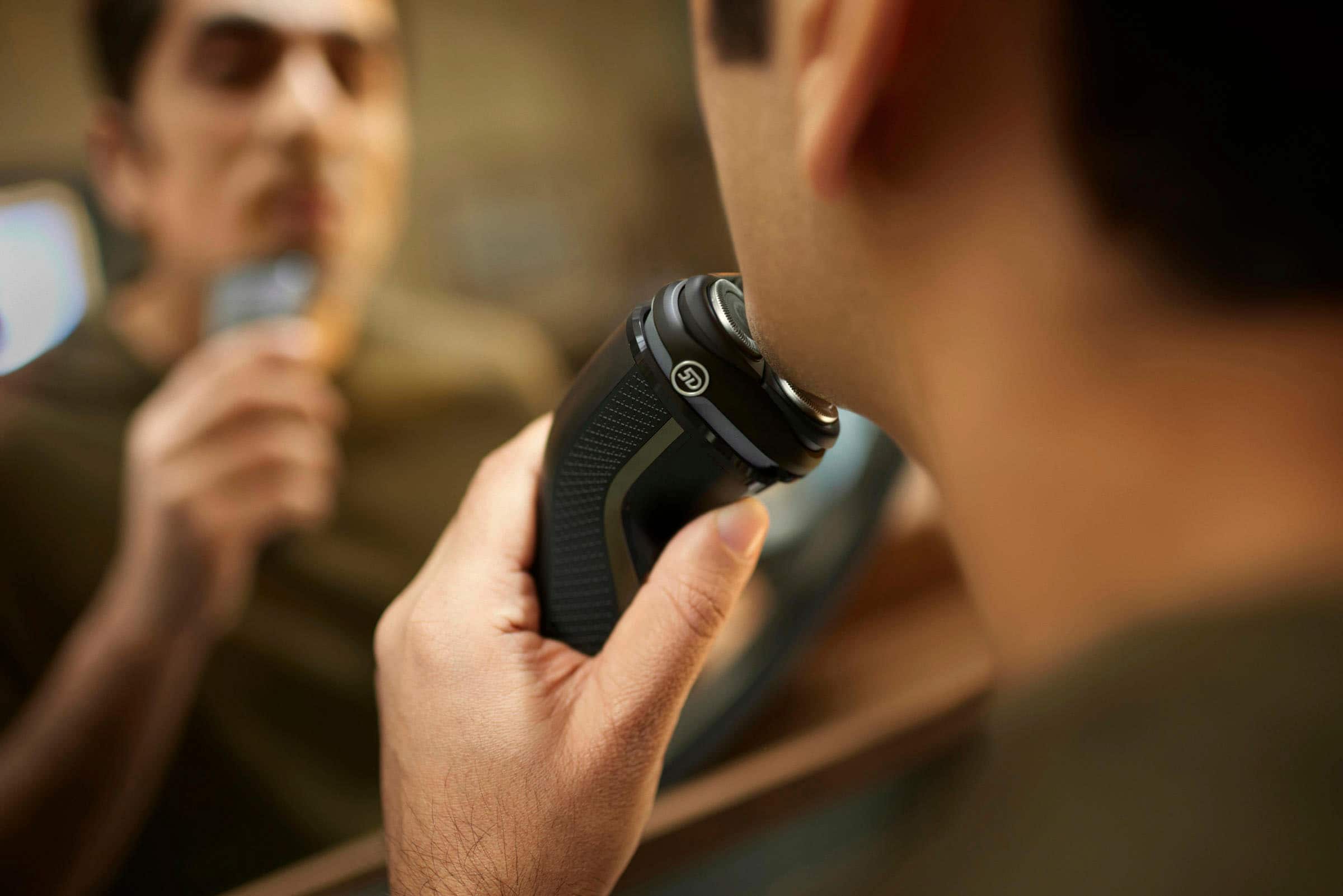 Barbeador elétrico recarregável úmido/seco Philips Norelco Series 3000 - Preto-S3145/90