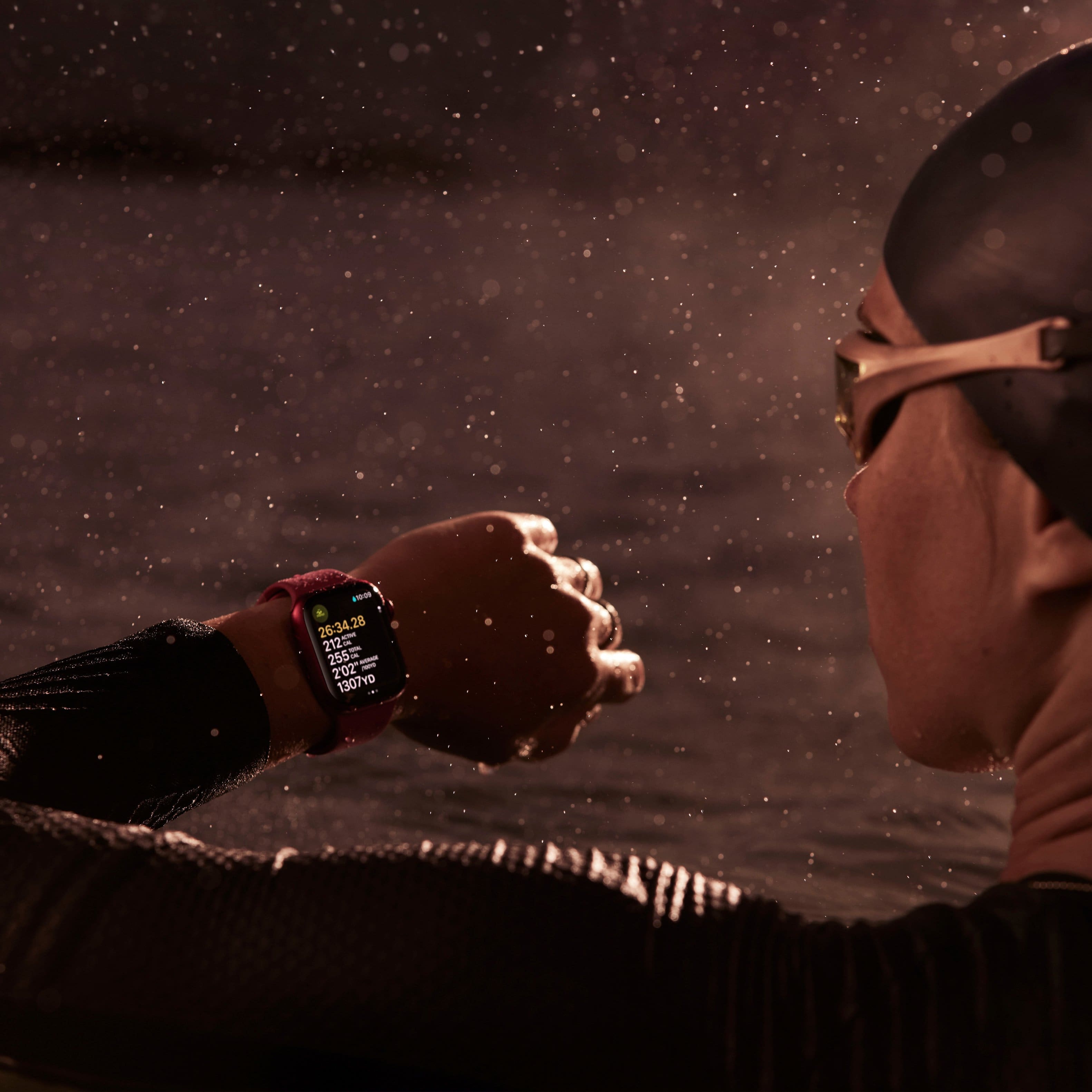 Apple Watch Series 9 GPS + celular 45 mm caixa de alumínio com pulseira esportiva Midnight (pequeno/médio) - Midnight-MRMC3LW/A